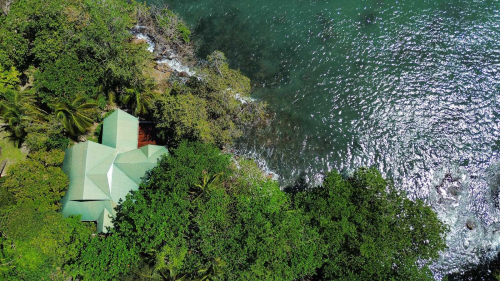 Propiedad frente al mar en Cahuita, Costa Rica